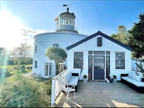 Lighthouse 121 Newport photo 1