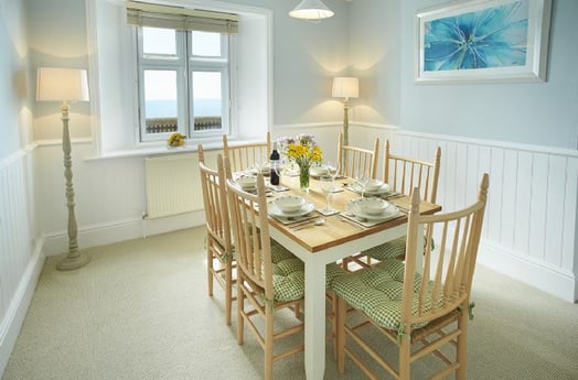 Fresh and airy dining room