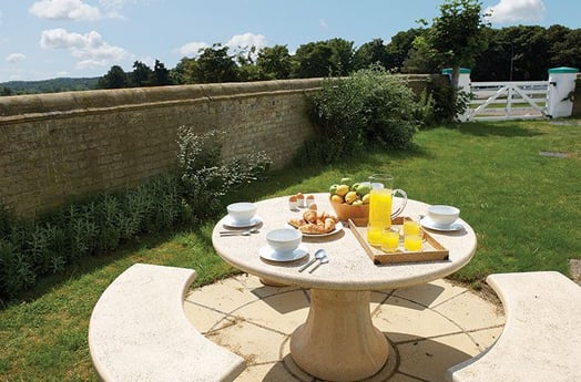 Walled garden area perfect for al fresco dining